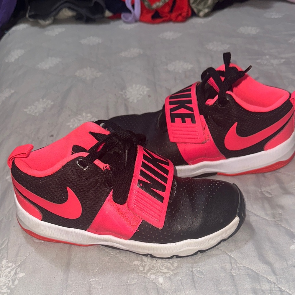 Nike Kids Black and Neon Pink Sneakers